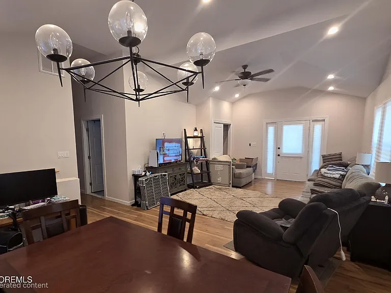 150 Belmar Blvd — Photo 6