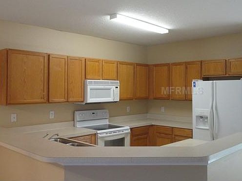 3rd image of 9704 Carlsdale Dr