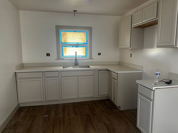 kitchen with quartz countertops