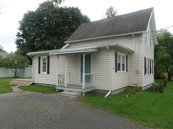 3rd image of 42 Chestnut St