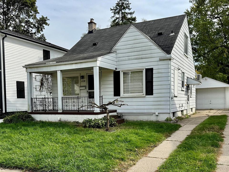 1st image of 1718 Roszel St