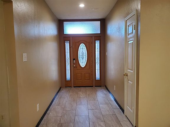 2nd image of 2107 Tower Bridge Rd