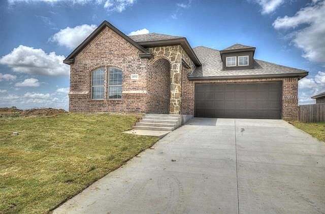 1st image of 4002 Wagon Wheel Dr