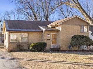 2801 Woodworth Pl, Hazel Crest, IL 60429