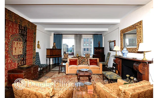 Sold by Douglas Elliman | media 15