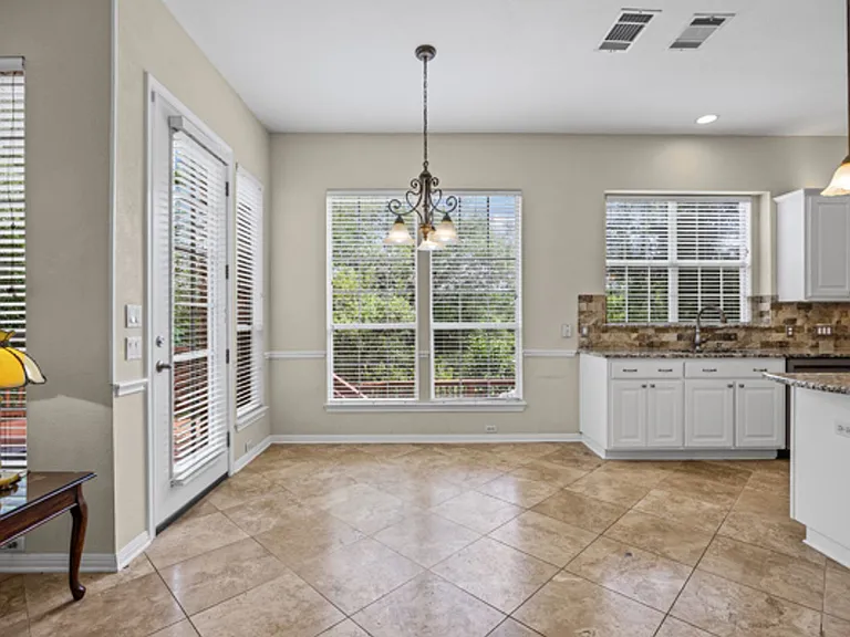 10648 Bramblecrest Dr — Photo 8