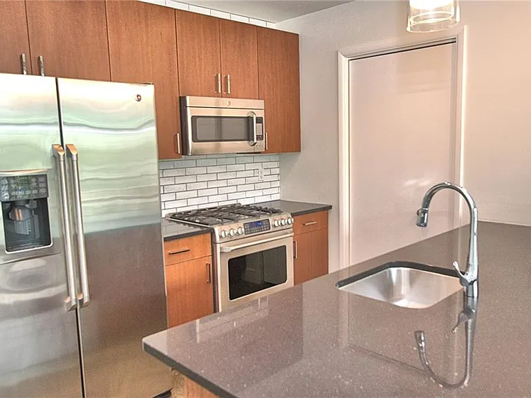 845 Spring St NW #109 — Photo 5