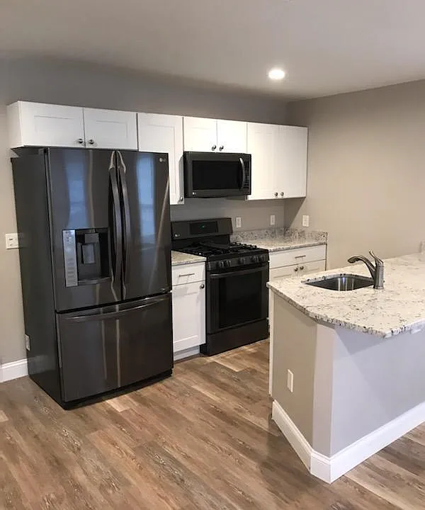 200 East Ave #6