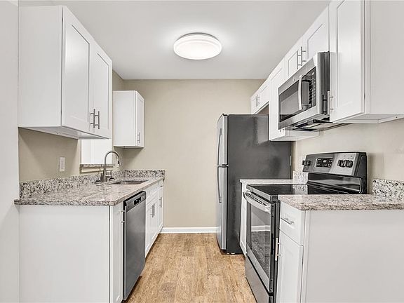 5th image of 5331 Lescot Ln