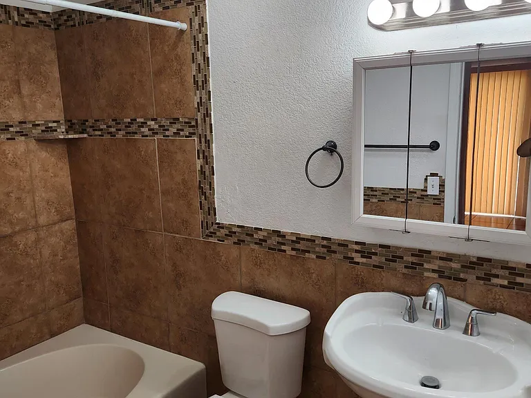8952 W Indianola Ave — Photo 5