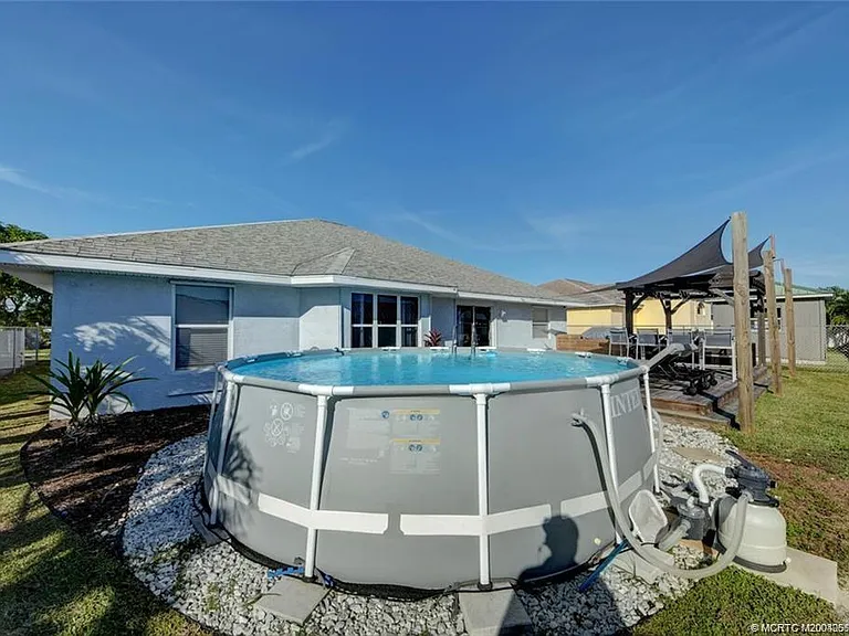 1309 Carlton Ct — Photo 54