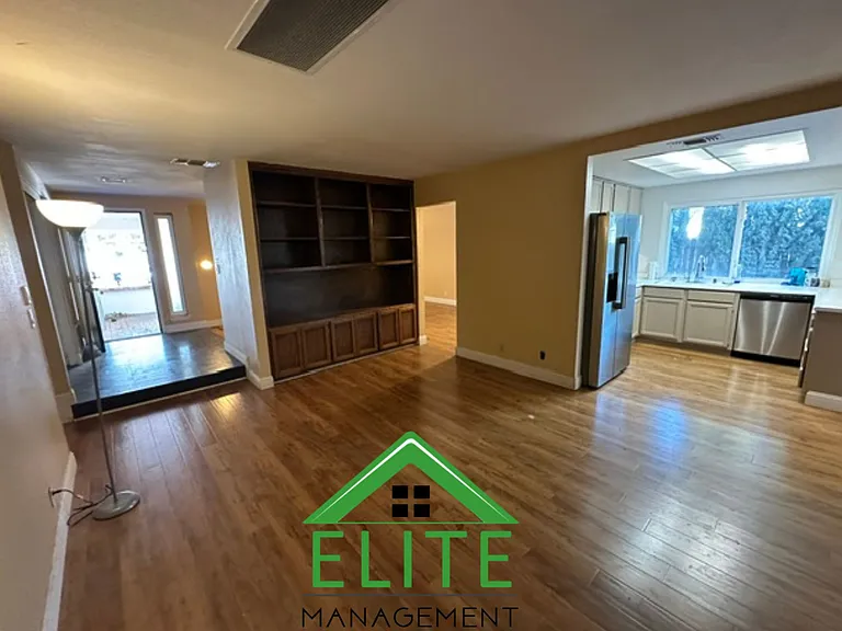 2901 Davenport Way — Photo 8