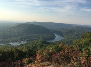 191 Rushmore Rd, Stormville, NY 12582