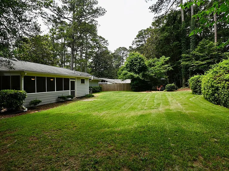 2260 Pinecliff Dr NE — Photo 20