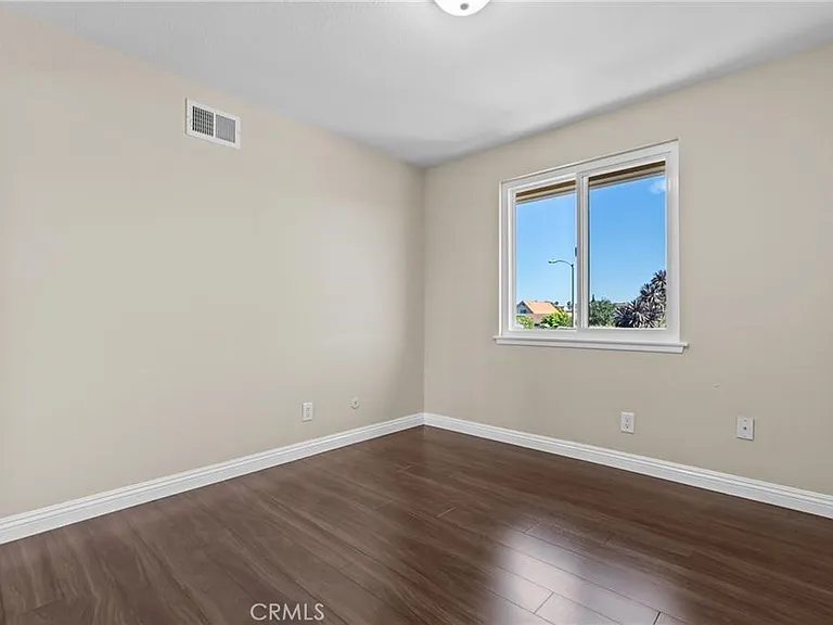 15879 Bogart Ct — Photo 8