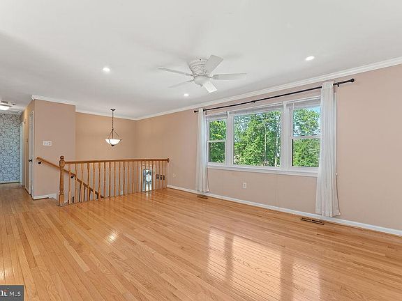 4th image of 5 Serene Ct