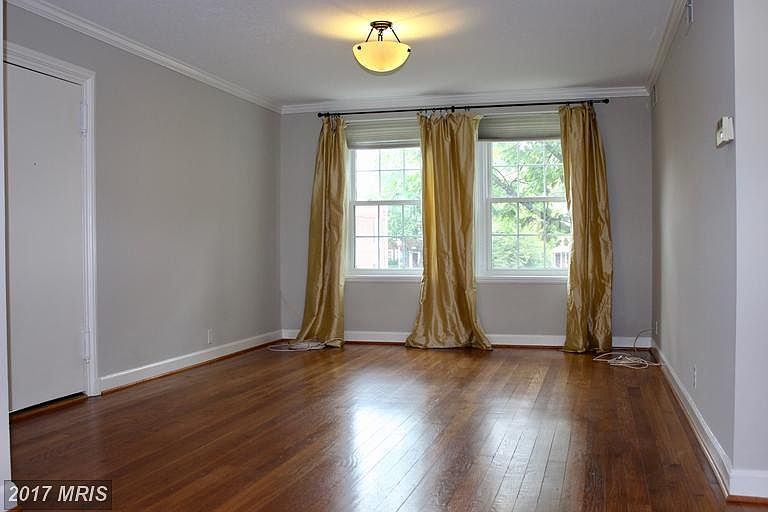 1st image of 2918 S Buchanan St APT B1