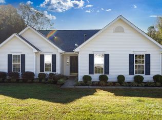 611 Chase Brook Dr, Rock Hill, SC 29732