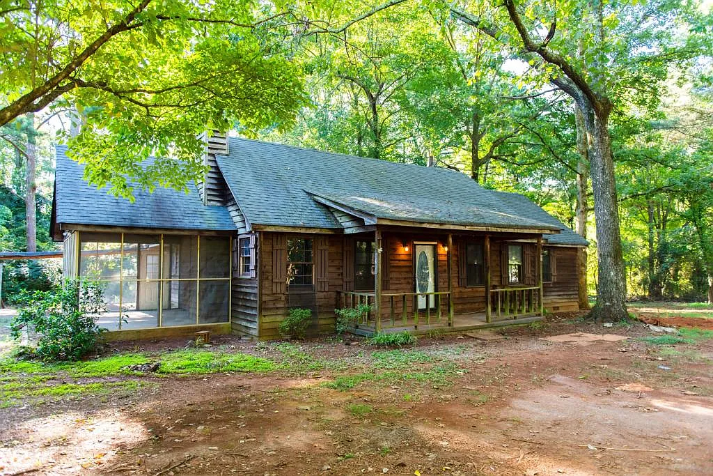 8188 Webb Rd — Photo 2