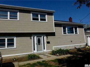 94 Stirling Ave, Freeport, NY 11520