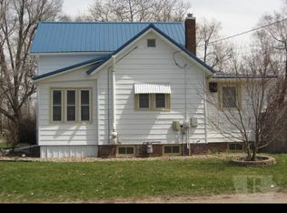 832 7th Ave E, Oskaloosa, IA 52577
