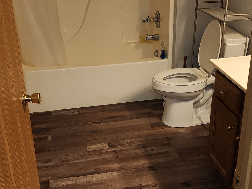 Spacious bathroom will make you feel like you are in a 5 star hotel.