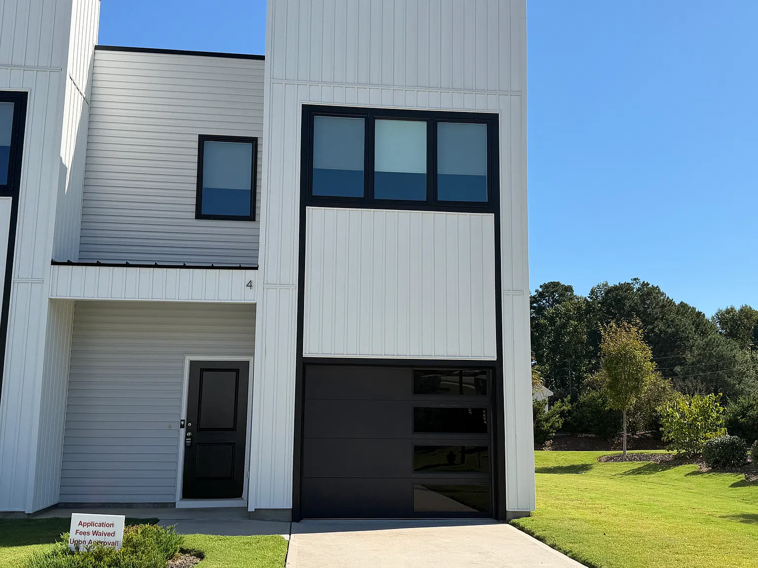 3 bed, 2.5 bath, 1549 sqft, $1,795 — Photo 1