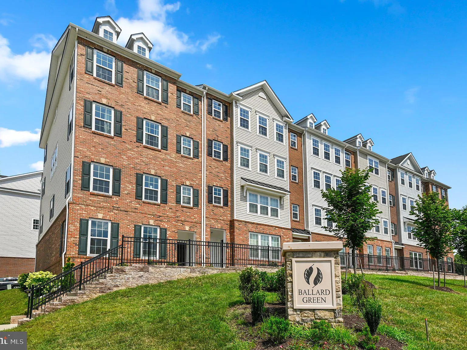 2 bed, 2.5 bath, 1709 sqft, $3,000 — Photo 1