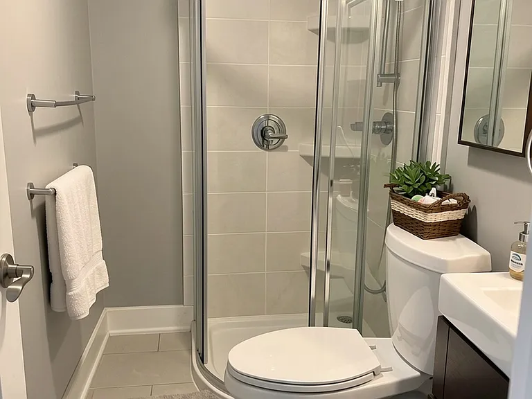 167 Aylmer Ave #4 — Photo 5