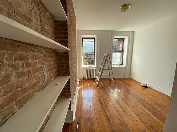 2nd image of 305 E 84th St APT 4FE