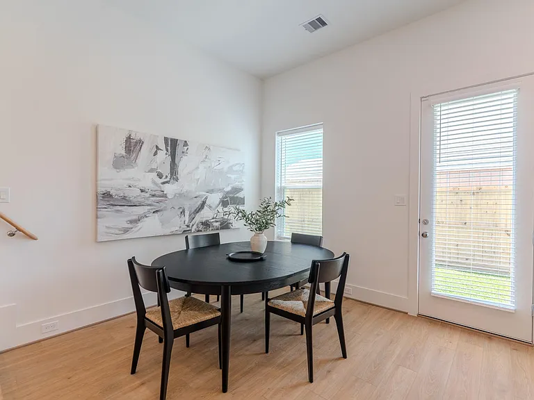 7613 Victory Reserve St — Photo 29
