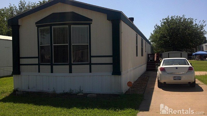2nd image of 924 Alpine St #44
