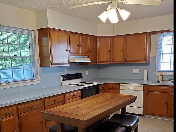 4th image of 2613 Belaire Dr