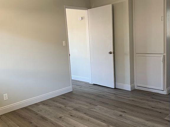 4th image of 810 W 62nd St APT 1