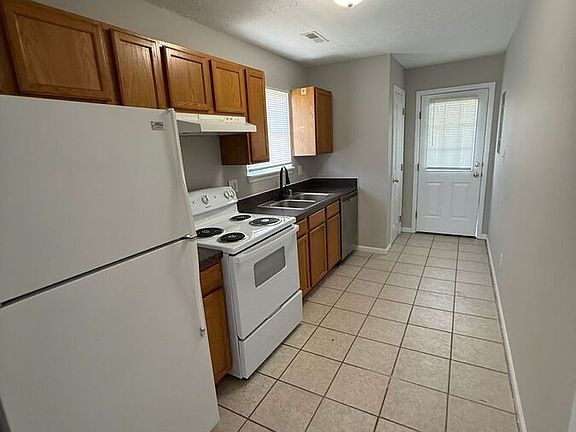 3rd image of 2824 Ryan Cir APT 3