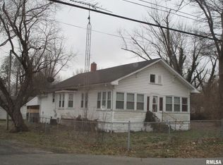 1420 E Main St, Benton, IL 62812