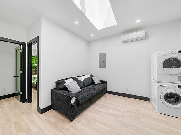 4th image of 2458 Lorillard Pl #3