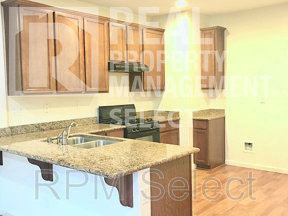 5th image of 8931 Cobble Crest Dr