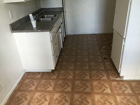 5th image of 1721 N Fairfax Dr