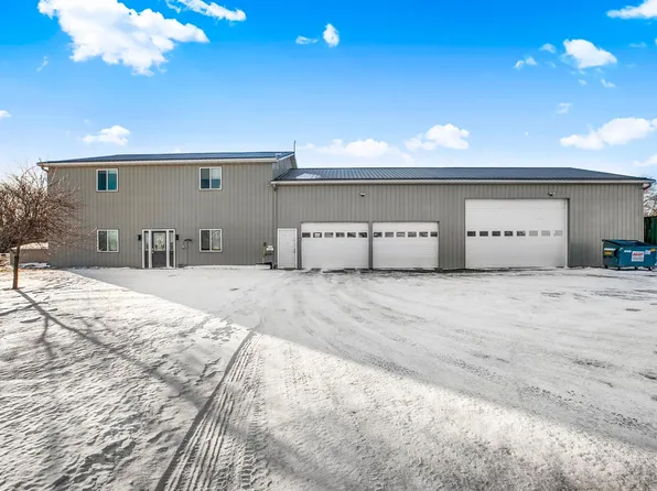 2818 337th Ln NW, Cambridge, MN 55008