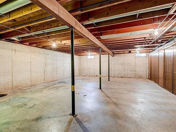 5th image of 9412 Hammontree Dr
