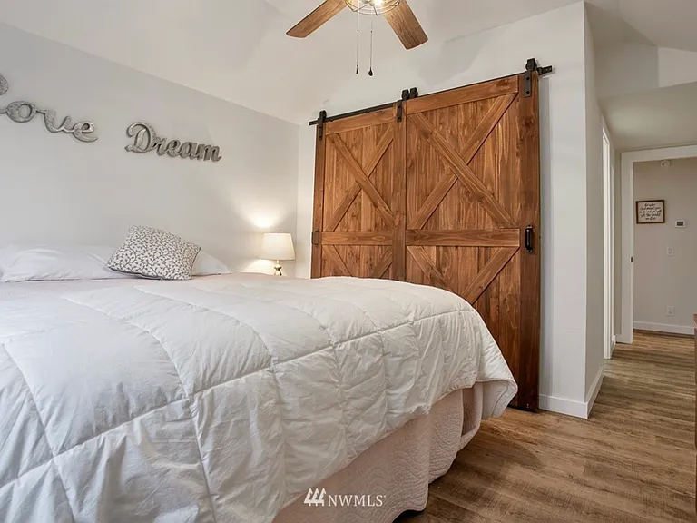 2809 Alderwood Ave — Photo 15