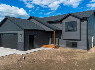 417 Constitution Blvd, Box Elder, SD 57719