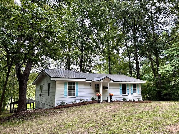 2nd image of 122 Rock Ln