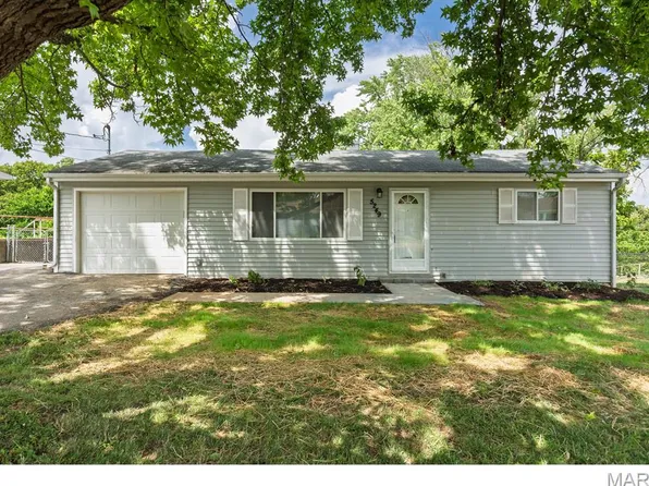 5249 Brinridge Dr, High Ridge, MO 63049