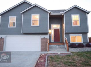 1002 Dagen Ln, Junction City, KS 66441