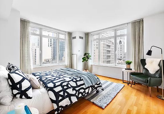 5th image of 205 E 85th St APT 12G