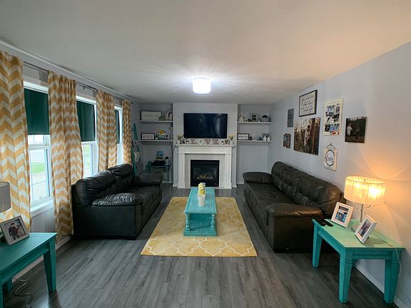4th image of 5206 Hallmark Cres