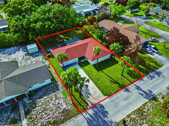 3rd image of 1905 Colonial Road