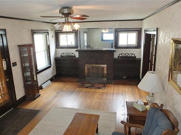 5th image of 2741 Robertson Ave